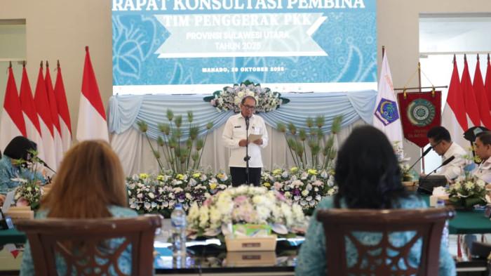 RAPAT KOORDINASI - Tim Penggerak Pemberdayaan dan Kesejahteraan Keluarga (TP-PKK) Provinsi Sulawesi Utara menggelar Rapat Koordinasi dan Konsultasi Pembina TP-PKK Tahun 2025, bertempat di Wisma Negara Bumi Beringin, Manado, Rabu (29/10/2025)