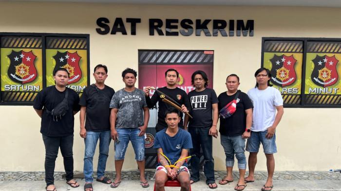TANGKAP - Tim Resmob Polres Minut dan tim Resmon Polda Sulut menangkap seorang lelaki pelaku tindak pidana penganiayaan pakai sajam yang viral di Medsos terjadi di depan Alfamart Airmadidi Minut. Motif pelaku terungkap setelah ditangkap.