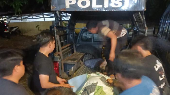 Warga Keluraha Mahakaret Timur, Kecamatan Wanea, Kota Manado,