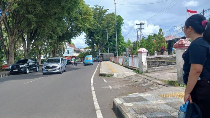 torotar perpustakaan daerah sulut manado