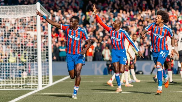 MENANG - Pemain Crystal Palace selebrasi usai cetak gol ke gawang Liverpool pada pekan ke-6 Liga Inggris 2025-2026. Crystal Palace pun menang 2-1 atas Liverpool.
