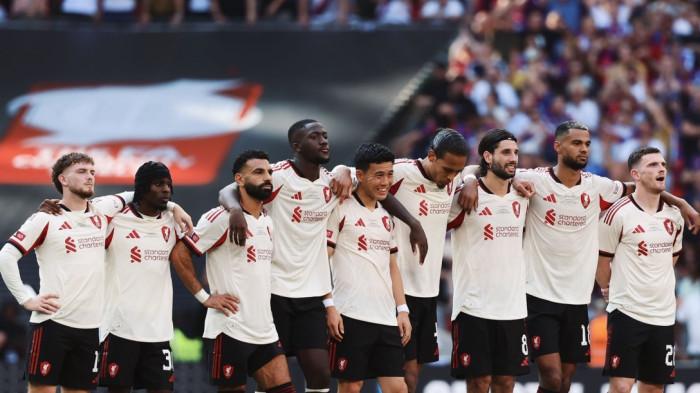 GAGAL JUARA - Momen pemain Liverpool saat adu penalti dengan Crystal Palace di Community Shield 2025. Liverpool ada untungnya gagal juara Community Shield 2025, karena bisa terlepas dari kutukan.