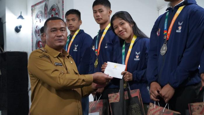 Semua Atlit Toba yang Ikuti Fornas ke VIII di NTB Raih Medali