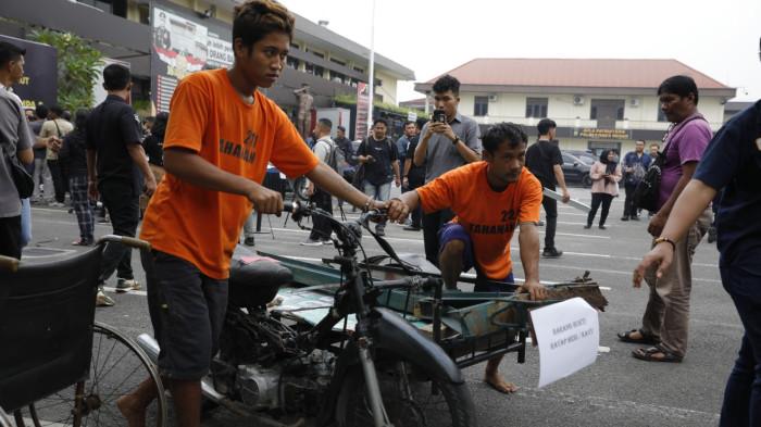 digunakan dalam serangan, sementara satu pelaku sempat melarikan diri ke Tangerang.
