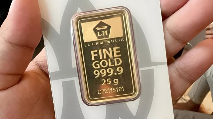 EMAS ANTAM- Ilustrasi emas Antam batangan ukuran 10 gram.