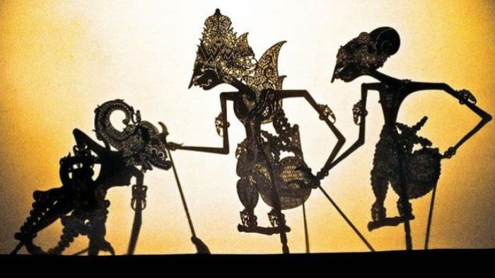 BUDAYA JAWA- Kesenian wayang merupakan bagian dari peninggalan budaya Jawa yang masih bertahan hingga saat ini. Usia kesenian ini setidaknya sudah lebih dari ratusan tahun.(Pinterest/Flickr)