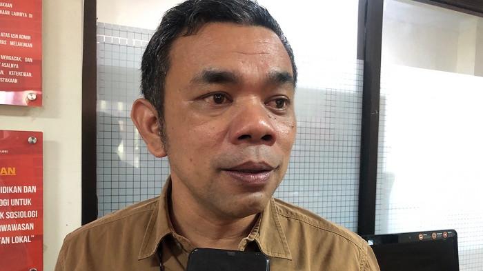 PENGAMAT POLITIK UNP - Founder Revolt Institute sekaligus Pengamat Kebijakan Politik Universitas Negeri Padang (UNP), Eka Vidya Putra, saat diwawancarai TribunPadang.com terkait penunjukan anak Gubernur Sumbar Mahyeldi sebagai Ketua DPW PSI Sumbar, Kamis (23/10/2025).