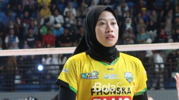 AKSI APIK MEGAWATI - Opposite Gresik Petrokimia Pupuk Indonesia, Megawati Hangestri Pertiwi tampil apik dalam laga perebutan ketiga kontra Jakarta Electric PLN di GOR Amongrogo, Yogyakarta, Sabtu (10/5/2025).