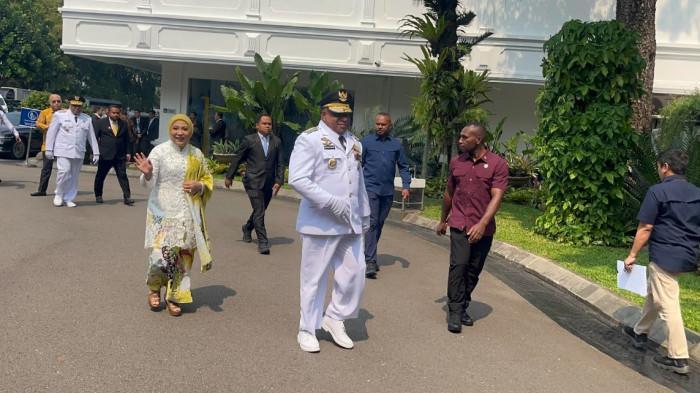 PELANTIKAN GUBERNUR PAPUA - Presiden Prabowo Subianto akan melantik Gubenur dan Wakil Gubenur Papua definitif yakni Mathius D Fakhiri dan Aryoko Rumaropen di Istana Negara, pada Rabu (8/10/2025).