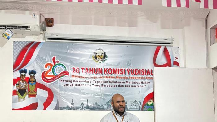 Koordinator Penghubung Komisi Yudisial RI Wilayah Papua, Methodius Kossay. (Dok Pribadi for Tribun-Papua.com)