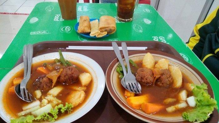 KULINER KHAS SOLO - Hidangan selat solo yang terdiri atas sayuran dan olahan daging galantine di salah satu rumah makan, Rabu (3/6/2020) lalu. Begini sejarah Selat Solo hingga jadi kuliner ikonik Kota Bengawan. (TRIBUNSOLO.COM)