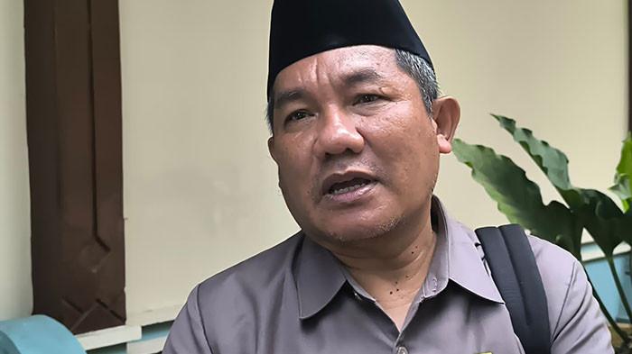 TURUT PRIHATIN. Wakil Ketua DPRD Klaten, Bahtiar Joko Widagdo saat ditemui setelah Rapat Paripurna di DPRD Klaten, Senin (6/10/2025). Dewan Perwakilan Rakyat Daerah (DPRD) Kabupaten Klaten turut menyoroti kejadian penganiayaan seniman yang terjadi di Kabupaten Klaten.