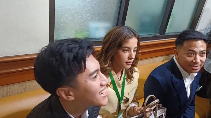 Beauty vlogger Tasya Farasya tampak lemas hadiri sidang perdana perceraian dengan Ahmad Assegaf di Pengadilan Agama Jakarta Selatan, Rabu (24/9/2025).