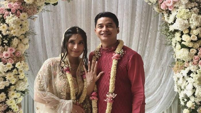 PERCERAIAN- Kabar mengejutkan dari aktor Adly Fairuz diam-diam digugat cerai istrinya, Angbeen Rishi di Pengadilan Agama Jakarta Selatan, sejak Kamis (23/10/2025)
