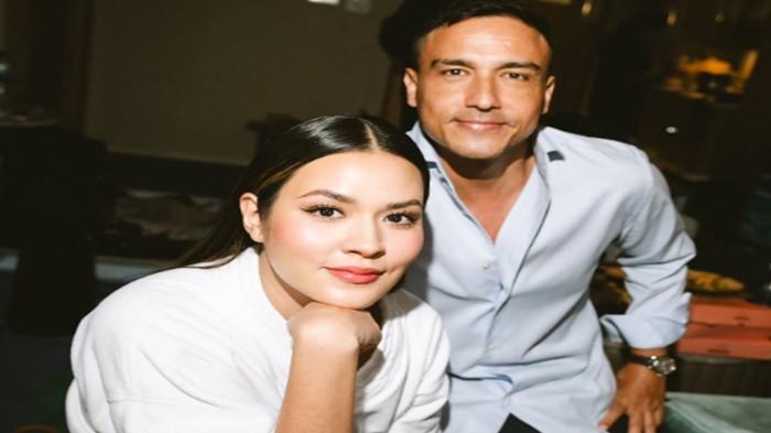 ISU RETAK- Potret Hamish Daud dan Raisa. Kabar mengejutkan datang dari rumah tangga pasangan penyanyi Raisa dan Hamish Daud yang diisukan tengah retak setelah Hamish hapus foto anniversary