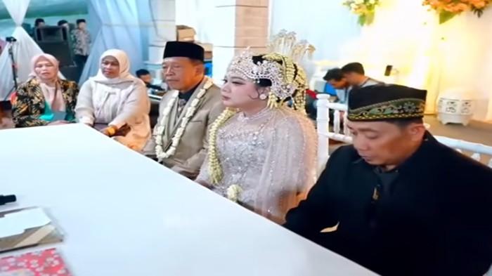 KAKEK NIKAHI GADIS - Kepala Desa Jeruk, Haris Kuswanto menanggapi soal kabar kakek Tarman (74) kabur usai menikahi gadis di pacitan dengan mahar cek Rp3 miliar.