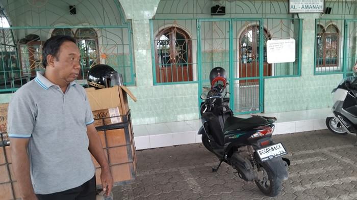 Mengendap-endap Masuk Masjid, Dua Pelaku Gasak Motor Jemaah Salat Subuh