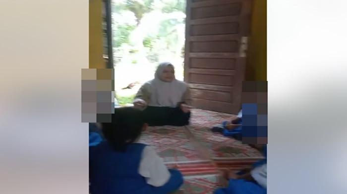 Safitri bagikan momen saat anaknya sekolah paud di Aceh Selatan, tempat orang tuanya.