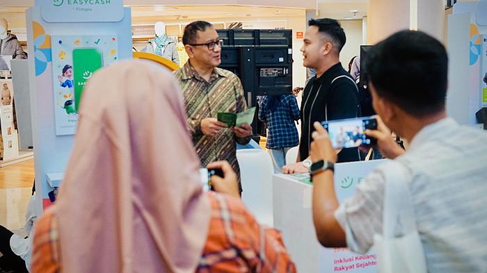 Easycash mengikuti FinExpo 2025 di Surabaya Jatim 01