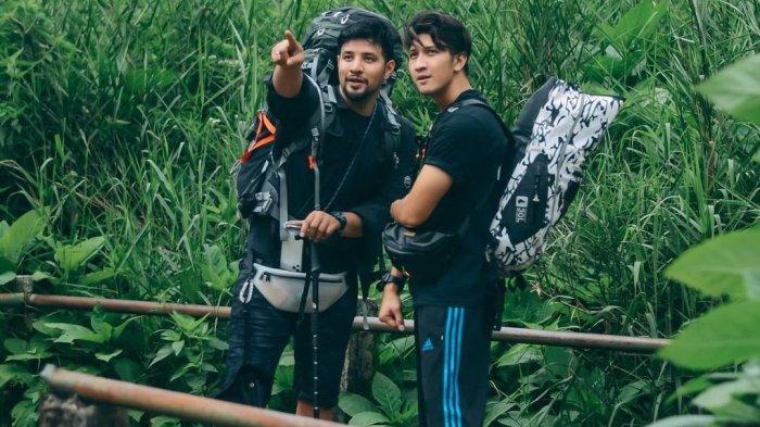 Aditya Zoni menyebut kasus penyalahgunaan narkoba yang melibatkan Ammar Zoni, murni kesalahan sang kakak. Meski begitu, Aditya Zoni tetap memberikan dukungan pada saudara kandungnya itu.