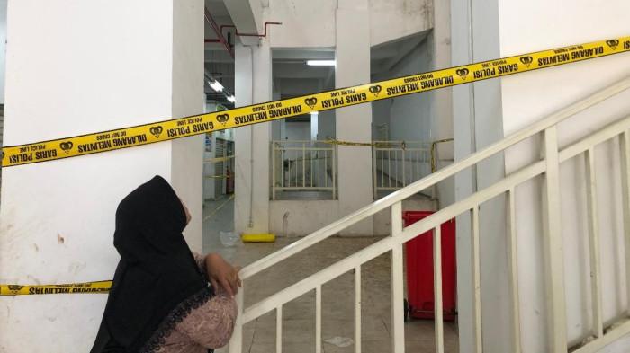 KECELAKAAN KERJA - Lokasi pekerja tewas usai jatuh dari atap lantai 3 Pasar Induk Among Tani, Kota Batu, saat sedang memperbaiki talang air, Selasa (19/8/2025).