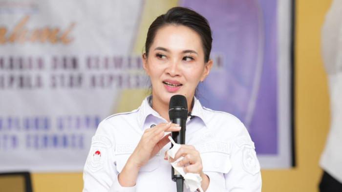 ANGGARAN: Gubernur Maluku Utara Sherly Laos dihadapan awak media, Rabu (6/8/2025) di Ternate akui anggaran tahun 2024 di beberapa OPD tanpa SPJ dan menjadi temuan BPK
