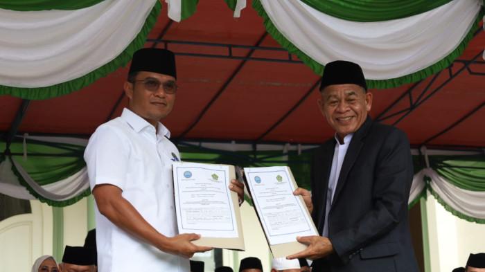 KERJA SAMA: , Kantor Wilayah Kementerian Agama Provinsi Maluku Utara bersama Badan Narkotika Nasional (BNN) Provinsi Maluku Utara menandatangani Nota Kesepahaman (MoU) tentang Penguatan Program Pencegahan dan Pemberantasan Penyalahgunaan dan Peredaran Gelap Narkotika (P4GN) pada Bidang Pendidikan Islam, Selasa (22/10/2025).