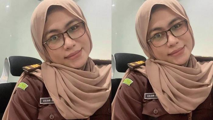 Sosok Dr. Lilian Deryana kini meraih gelar doktor pertama dengan jurusan manajemen strategi di Universitas Khairun (Unkhair) Ternate, Maluku Utara foto, Lilian, Rabu (23/10/2025).