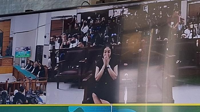NIkmir ngantuk saat sidang