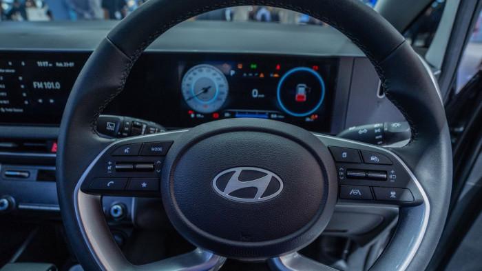 teknologi Smart Cruise Control with Stop & Go Hyundai Stargazer