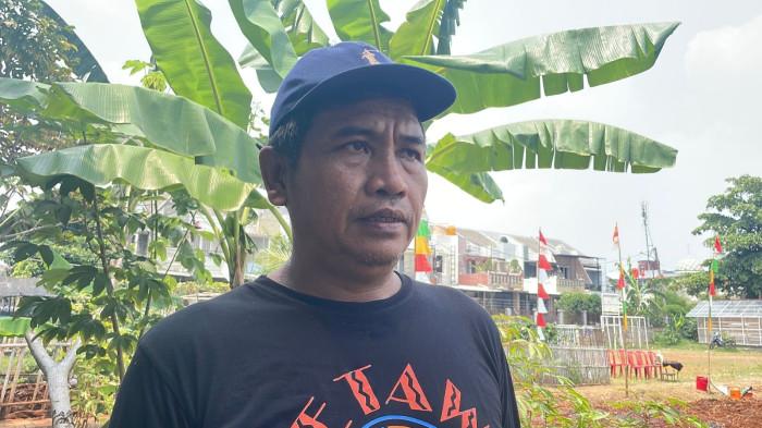 Rojali (52), urban farming Semanan Sinergi ini berdiri sejak 23 November 2023 lalu di area yang sebelumnya diperuntukkan sebagai fasos fasum.