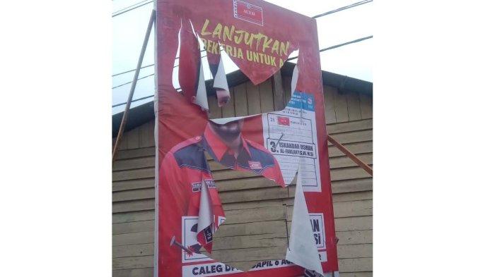 Alat Peraga Kampanye Dirusak, Al-Farlaky Klaim Sudah Laporkan Ke Panwaslih Hingga Bawaslu RI