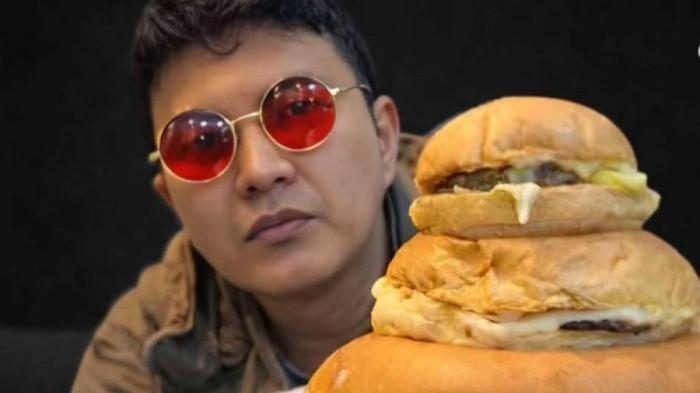 ARTIS VIRAL - Kronologi pembeli burger Aldi Taher
