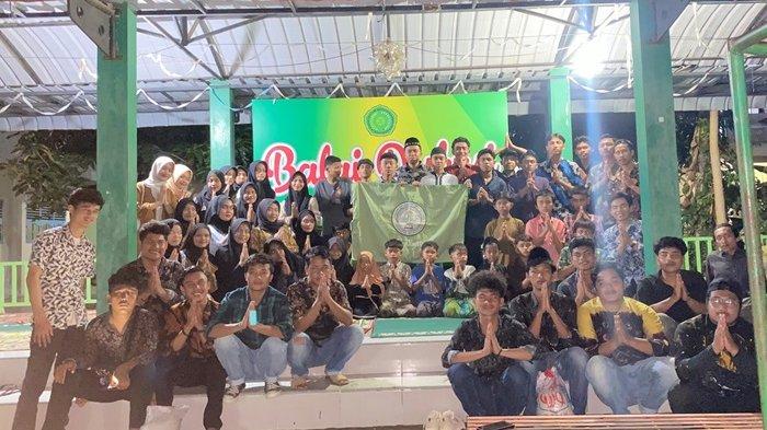 BEM Fakultas Pertanian Unimal Bagi-bagi Takjil dan Salurkan Donasi untuk Anak Panti Asuhan