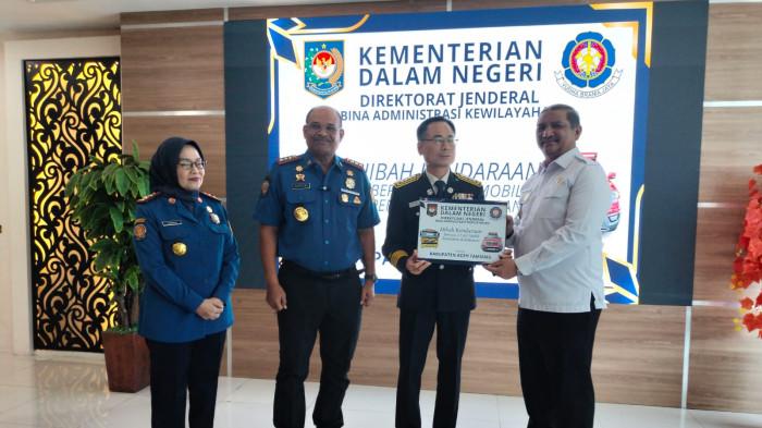 Terima Hibah Dua Armada, Aceh Tamiang akan Tambah Pos Damkar