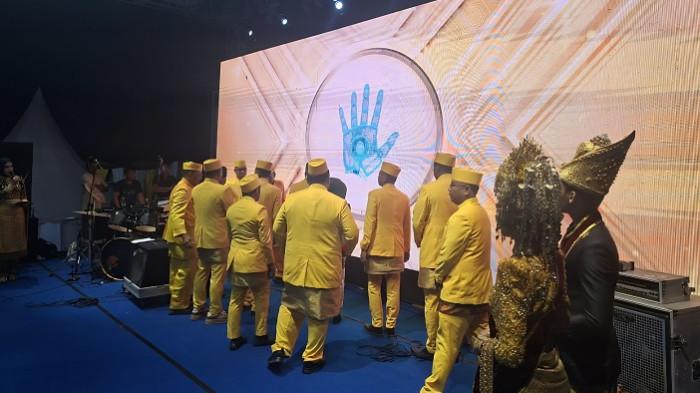 Open Ceremony – Bupati Bireuen, H Mukhlis ST bersama unsur Forkopimda dan lainnya membuka rangkaian HUT ke 26 Bireuen di lapangan Ruang Terbuka Hijau Cot Gapu Bireuen.