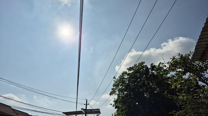 Cuaca di wilayah Kota Langsa mulai terasa panas, Sabtu (18/4/2026).