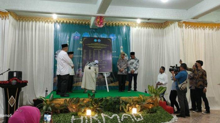 Masyarakat Meureudu & Meurah Dua Teken Prasasti Wakaf Pembebasan Tanah, Perluasan Asrama Mahasiswa