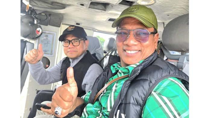 Anggota Komisi V DPR RI Fraksi PKB, H Ruslan Daud (HRD) bersama Menteri Koordinator (Menko) Pemberdayaan Masyarakat, Abdul Muhaimin Iskandar, langsung mengantar bantuan dan meninjau sejumlah infrastruktur yang rusak diterjang banjir dan longsor dengan Helikopter milik TNI ke Kabupaten Aceh Tamiang, Senin (15/12/2025).