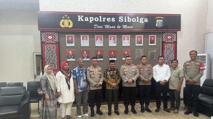 Anggota DPD RI H Sudirman Haji Uma di Mapolres Sibolga, Sumatera Utara, Senin (10/11/2025) dalam rangka advokasi kasus pengeroyokan pemuda Aceh di Masjid Agung Sibolga