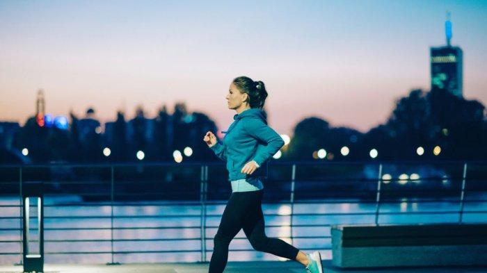 Jangan Salah, Manfaat Jalan Kaki di Malam Hari, Membakar Kalori dan Buat Tidur Berkualitas