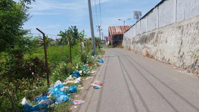 Jalan Samping Stadion Kuta Asan Sigli Bertabur Sampah, Begini Penjelasan Kepala DLH Pidie