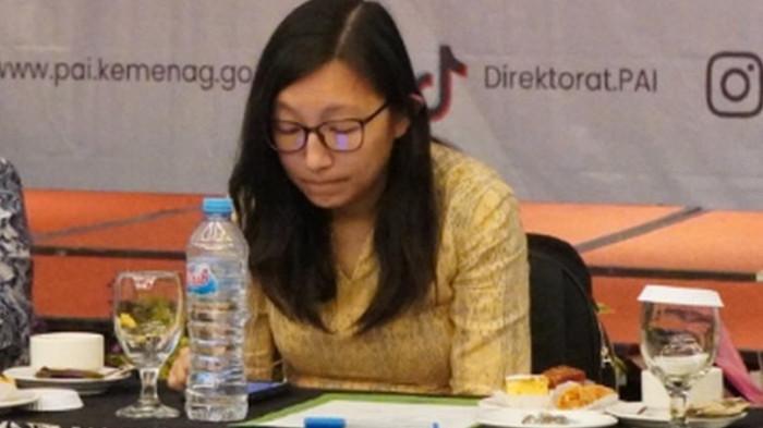 Jurist Tan pertemuan untuk membahas peningkatan kualitas pendidikan nasional, termasuk masalah Pendidikan Profesi Guru (PPG) dan Tunjangan Profesi Guru (TPG) Guru Agama, di Jakarta, Oktober 2024. Kini, Jurist Tan menjadi tersangka korupsi chromebook.