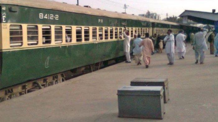 Kereta di Pakistan Dibajak Pemberontak, 440 Penumpang Disandera, 58 Orang Tewas