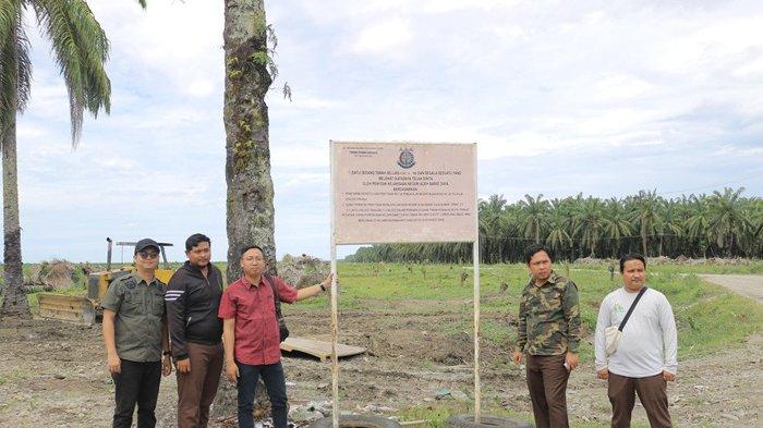 Tindak Lanjuti Laporan Warga, Kejari Abdya Tinjau Lokasi PT CA