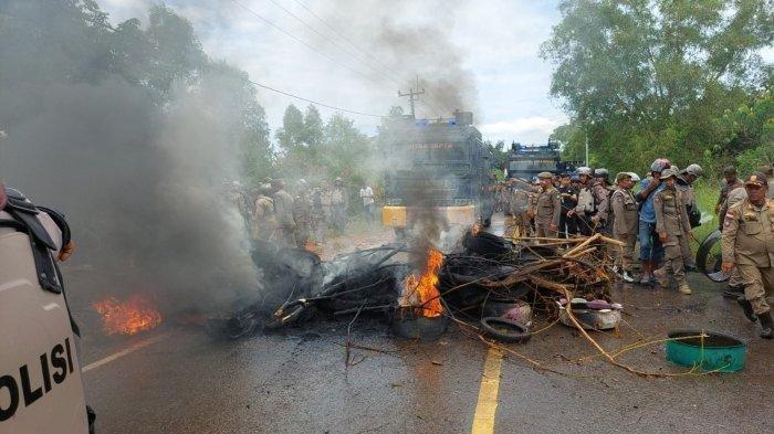 Kericuhan Pemasangan Patok di Rempang Batam, Emak-emak Nangis hingga Siswa Pingsan Kena Gas Air Mata