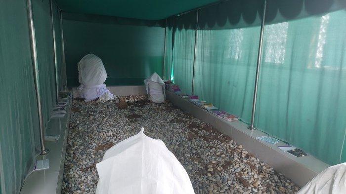 Makam Syekh Hamzah Fansuri: Makam Syekh Hamzah Fansuri di Kampong Oboh, Kecamatan Rundeng, Kota Subulussalam, Selasa (11/11/2025).
