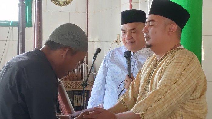 Ketua DPRK Agara Bantu Pembangunan Masjid Al Azhar Lawe Loning Aman
