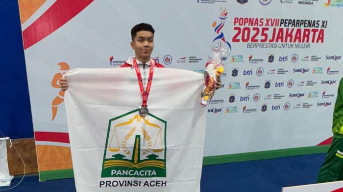 Karateka Aceh Ahmad Rayyansatari Raih Medali di Popnas 2025