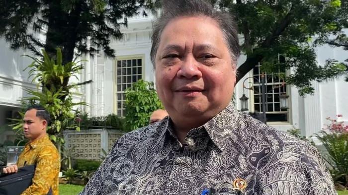 Menteri Koordinator Bidang Perekonomian Airlangga Hartarto di Kompleks Istana, Jakarta, Jumat (27/3/2026).